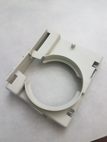 4912783 cache plastique trappe