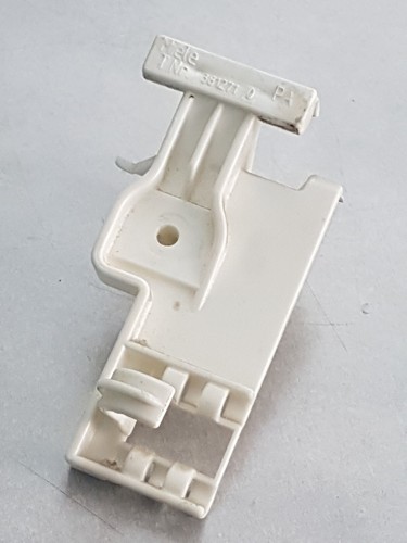 381271 patte fixation